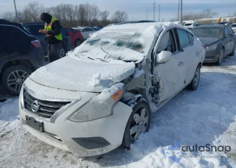 2016 Nissan Versa 1.6 Sv z USA, uszkodzony, nr VIN 3N1CN7AP0GL882192